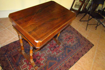 Bureau ancien de style Louis Philippe du milieu du 19ème siècle